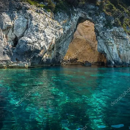 Natsios * Gaios