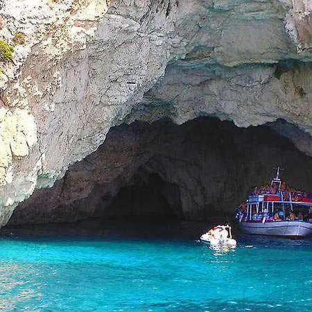 Apart-hotel Natsios Gaios