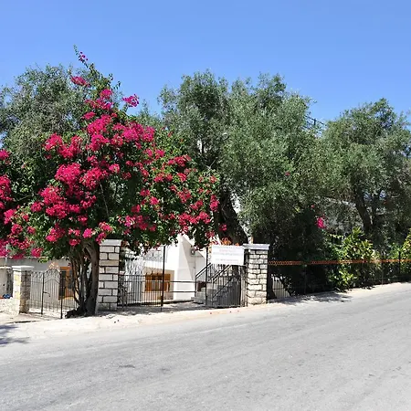 Natsios Aparthotel *