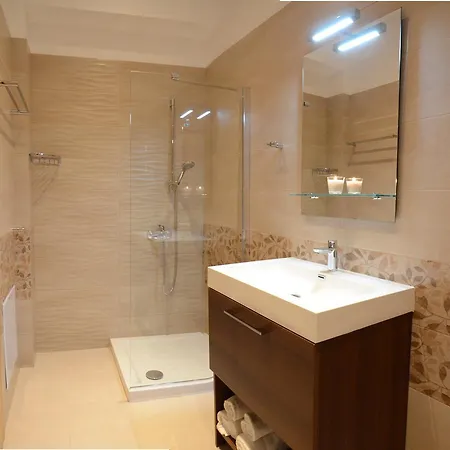 Apart-hotel Natsios Gaios