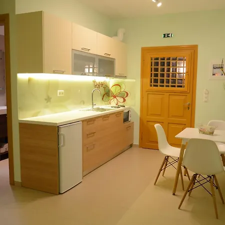 Apart-hotel Natsios Gaios