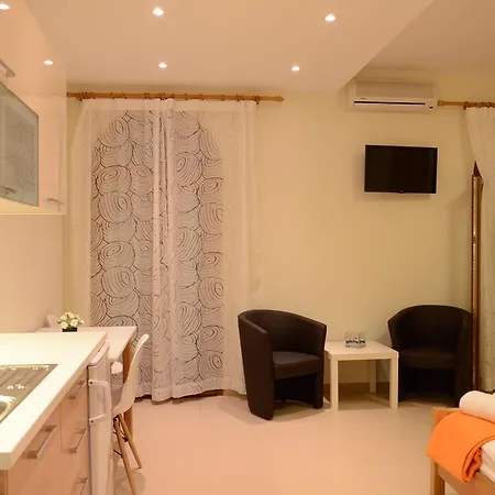 Natsios Aparthotel
